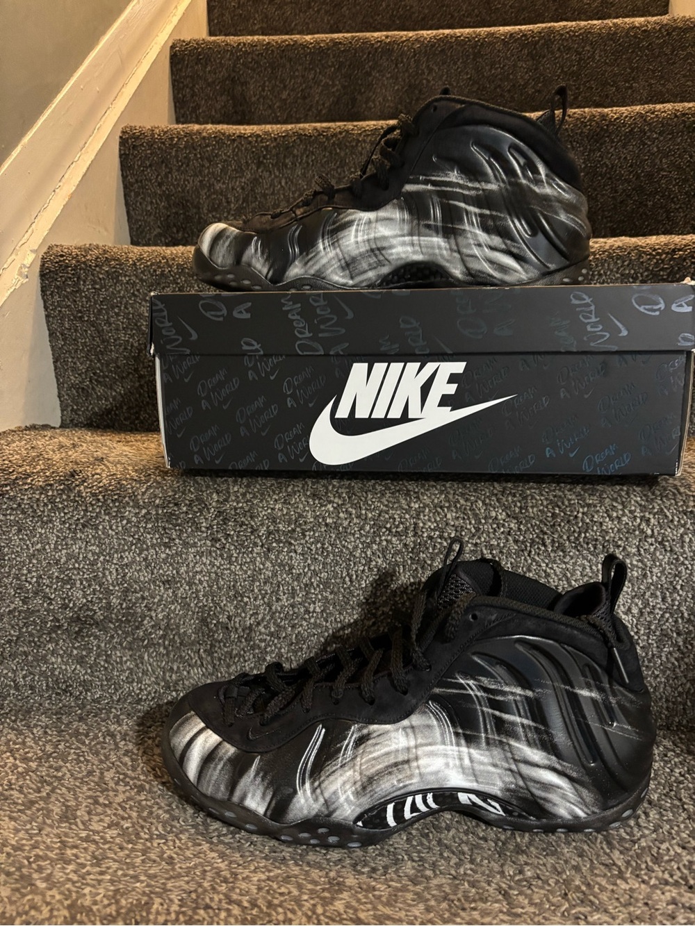 Nike Air Foamposite One Mid Dream A World  authentic
